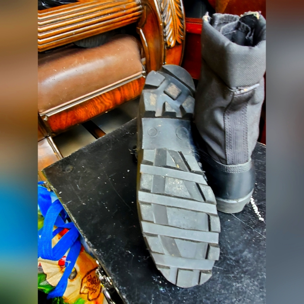 Preowned Boots